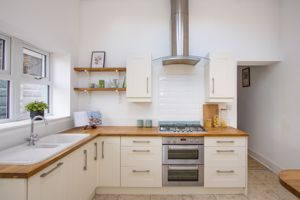 Photo 19- click for photo gallery